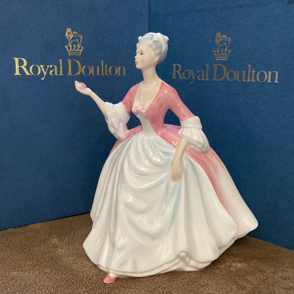 Royal Doulton Diana Bone China doll. HN 3266. rare & signed. Made in England.